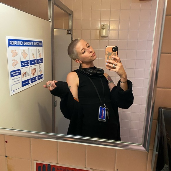 Meet your posher- my sizes! - Picture 2 of 10